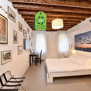 Gasthuis Sottopiano - Comfort In The Center, Venetië