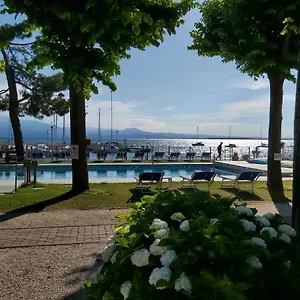 https://camping-villaggio-dei-tigli.it-lombardy.com